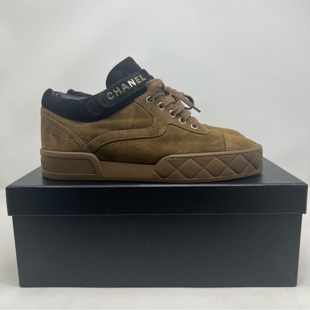 Chanel Suede Logo Strap Low Top Sneakers Size 41.5 / 10.5 NEW WITH BOX - Picture 9 of 16
